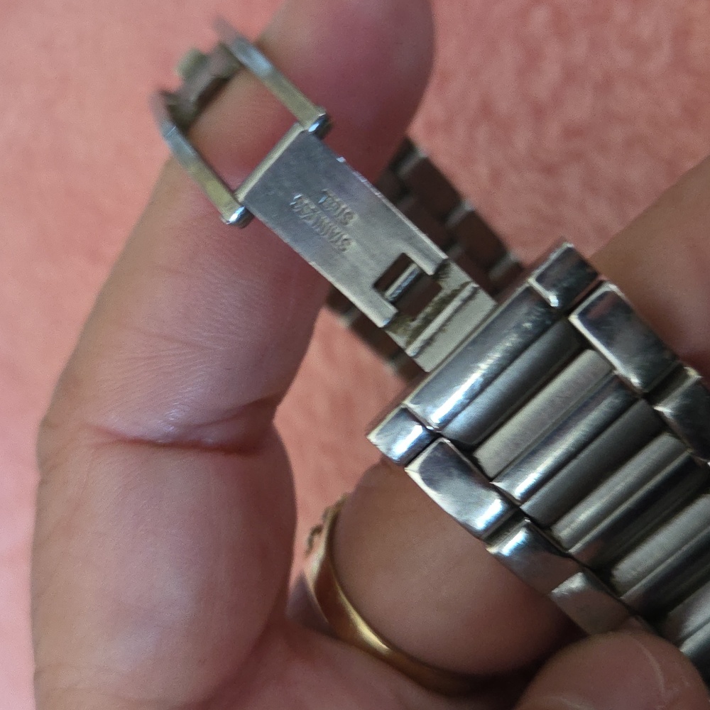 Bulova Water Resistant Watch - Picture 5 of 6